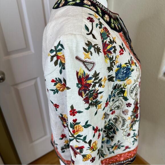 Alice + Olivia Esme Embroidered 100% Linen Cropped Jacket. Like New. - Picture 7 of 15